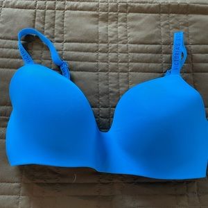 VS 36dd lightly lined wireless bra
